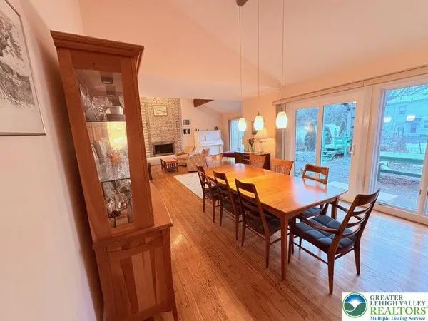 $2,850 | 3034 West Whitehall Street, Allentown, PA 18104