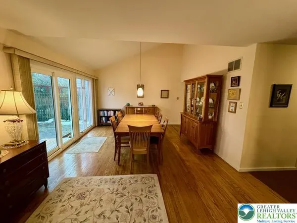 $2,850 | 3034 West Whitehall Street, Allentown, PA 18104