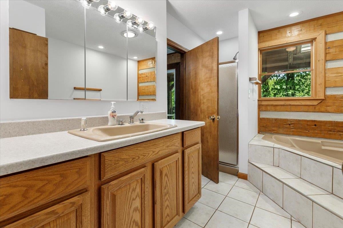 4743 Twin Coves Road Radford, VA 24141 - Photo 36 of 82 Gallery Image 36