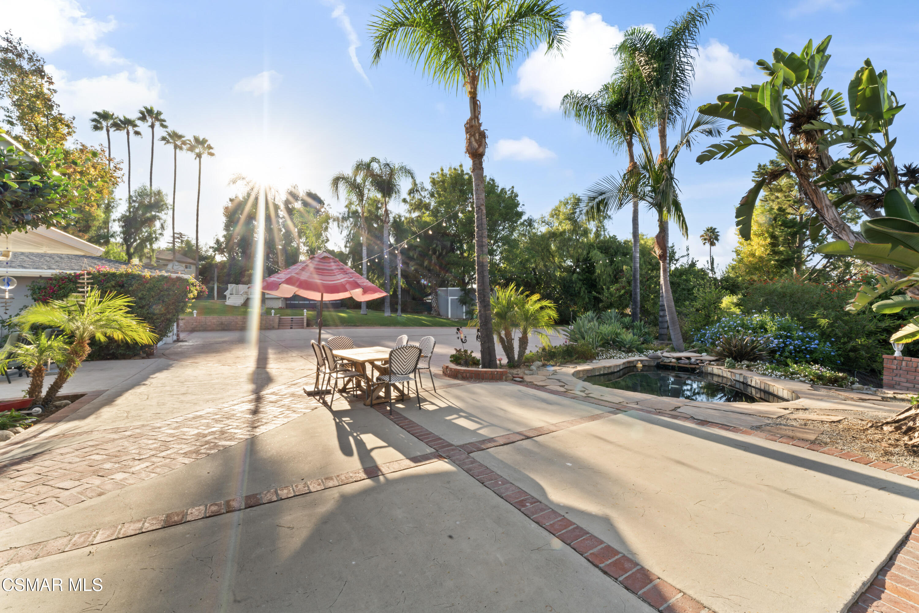 636 Sinaloa Road Simi Valley, CA 93065 - Photo 23 of 31 a view of a park with potted plants and palm trees