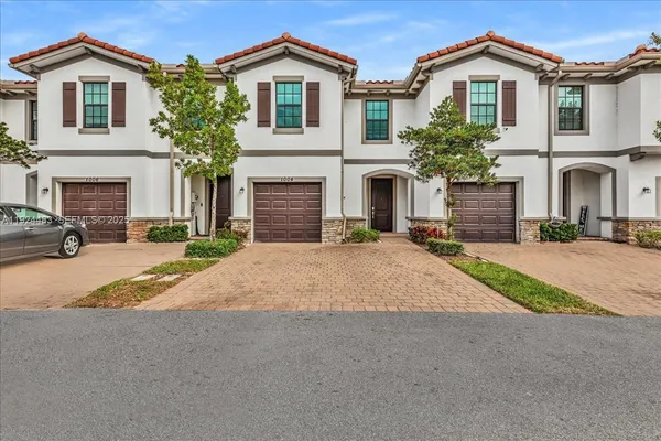 $3,000 | 1004 Willow Place, Palm Beach Gardens, FL 33410
