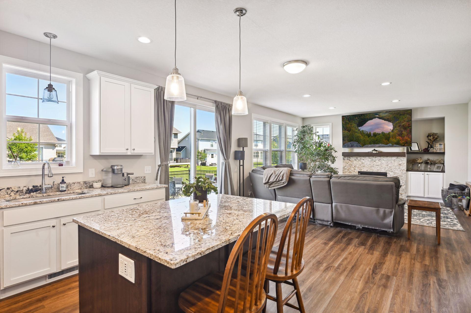 6303 Jensen Avenue South Cottage Grove, MN 55016 - Photo 7 of 33