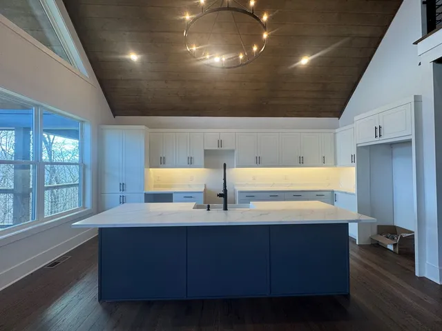 $599,900 | 579 Overlook Loop, Young Harris, GA 30582