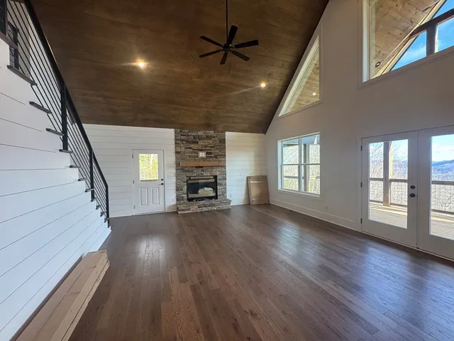 $599,900 | 579 Overlook Loop, Young Harris, GA 30582