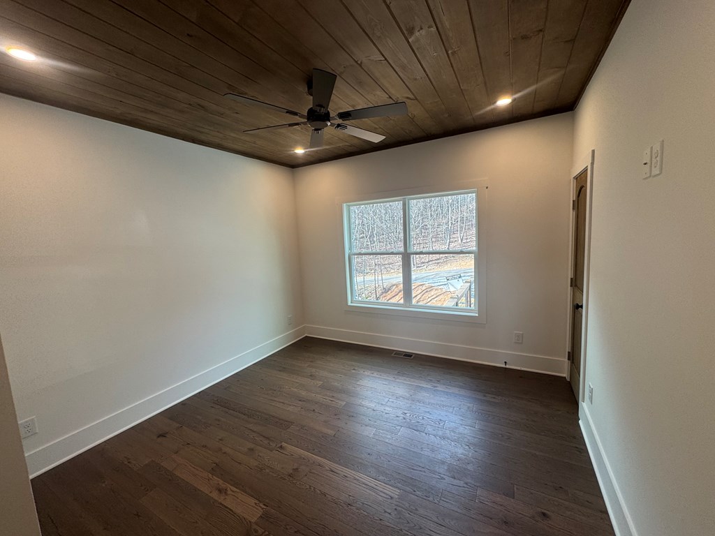 579 Overlook Loop Young Harris, GA 30582 - Photo 27 of 47