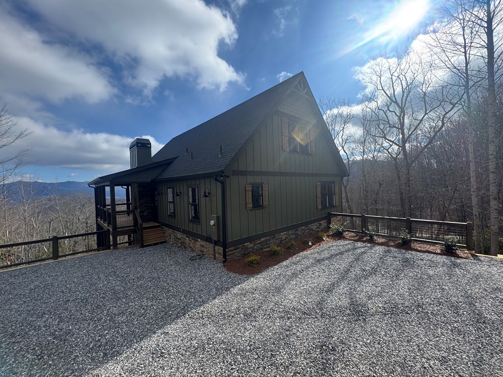 579 Overlook Loop Young Harris, GA 30582 - Photo 7 of 47