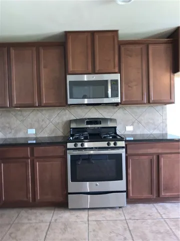 $2,150 | 151 Chickadee Cove, Kyle, TX 78640