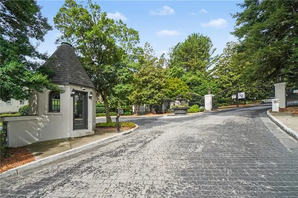 $239,900 | 4105 Pine Heights Drive Northeast, Atlanta, GA 30324