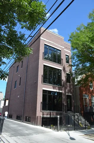 $1,695,000 | 2744 West Cortez Street, Chicago, IL 60622