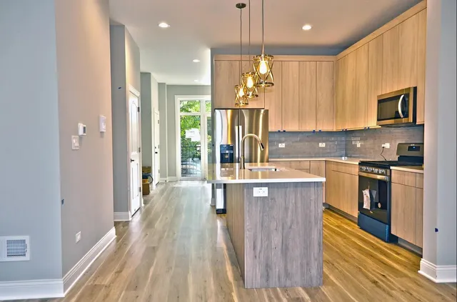 $1,695,000 | 2744 West Cortez Street, Chicago, IL 60622