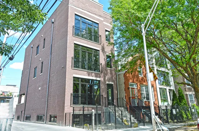 $1,695,000 | 2744 West Cortez Street, Chicago, IL 60622