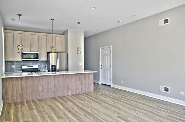 $1,695,000 | 2744 West Cortez Street, Chicago, IL 60622