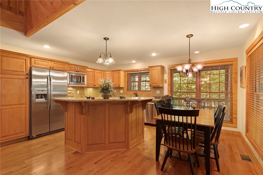 200 Spring Branch Road Beech Mountain, NC 28604 - Photo 7 of 38 Gallery Image 7