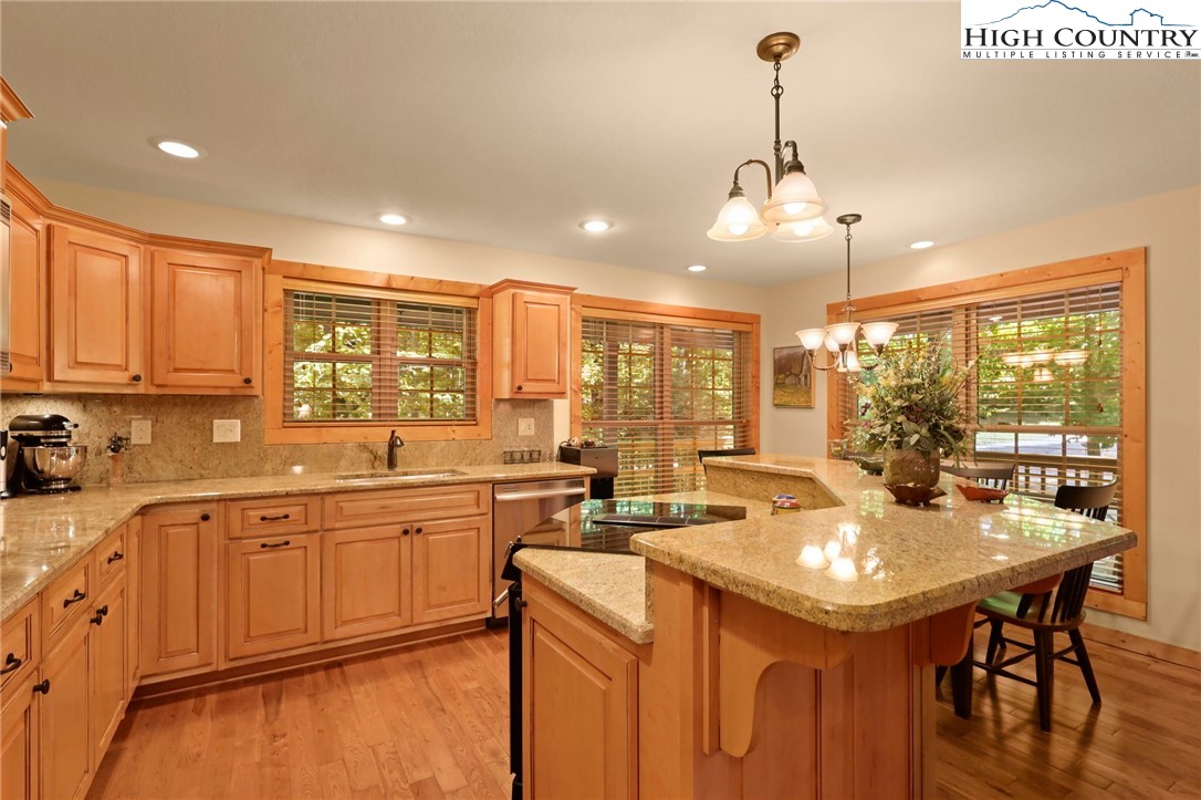 200 Spring Branch Road Beech Mountain, NC 28604 - Photo 8 of 38 Gallery Image 8