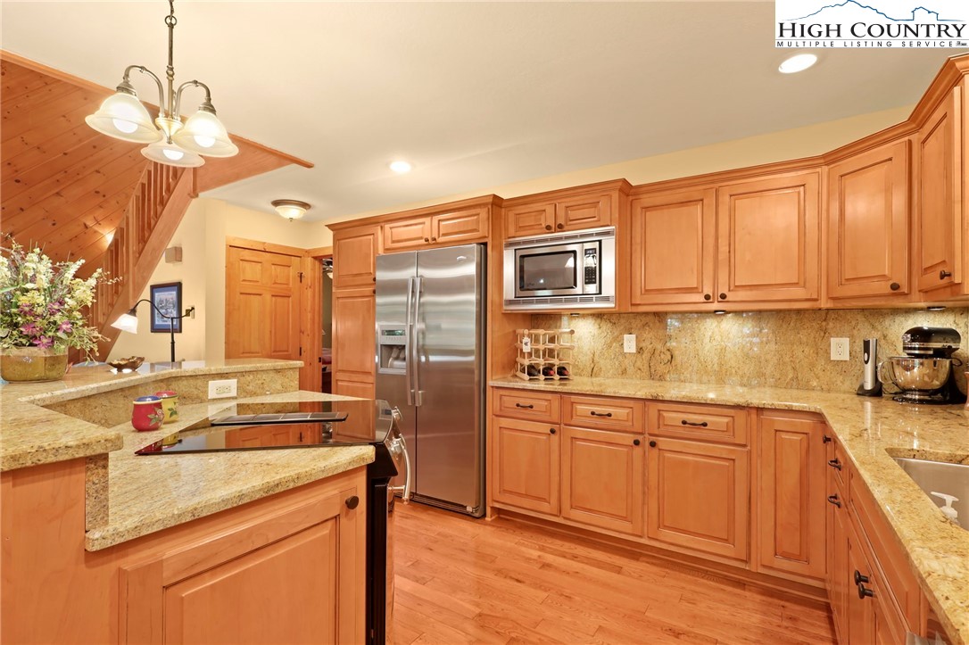 200 Spring Branch Road Beech Mountain, NC 28604 - Photo 10 of 38 Gallery Image 10