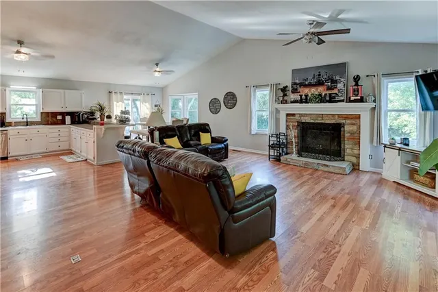 $475,000 | 14587 166th Street, Bonner Springs, KS 66012