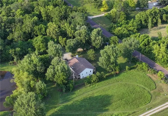 $475,000 | 14587 166th Street, Bonner Springs, KS 66012