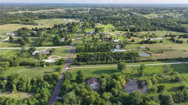 $475,000 | 14587 166th Street, Bonner Springs, KS 66012