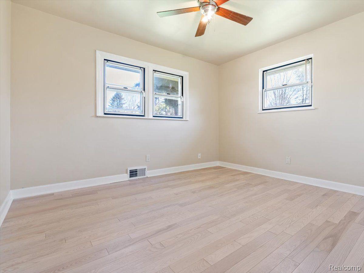 42811 Wear Road Belleville, MI 48111 - Photo 14 of 30 Gallery Image 14