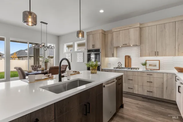 $759,900 | 13 Blk 7 E Strut Way, Boise, ID 83716