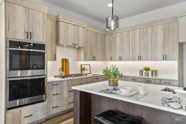 $759,900 | 13 Blk 7 E Strut Way, Boise, ID 83716