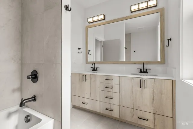 $759,900 | 13 Blk 7 E Strut Way, Boise, ID 83716