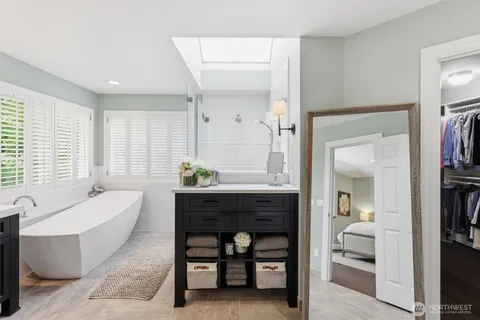 $2,598,000 | 25817 Southeast 31st Place, Sammamish, WA 98075