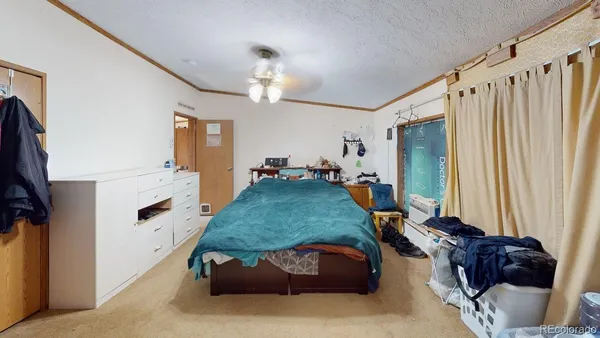 an empty room with a empty space