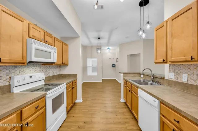 $1,325 | 7920 Merrill Road, Unit 1004, Jacksonville, FL 32277