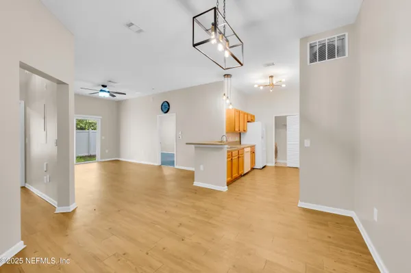 $1,300 | 7920 Merrill Road, Unit 1004, Jacksonville, FL 32277