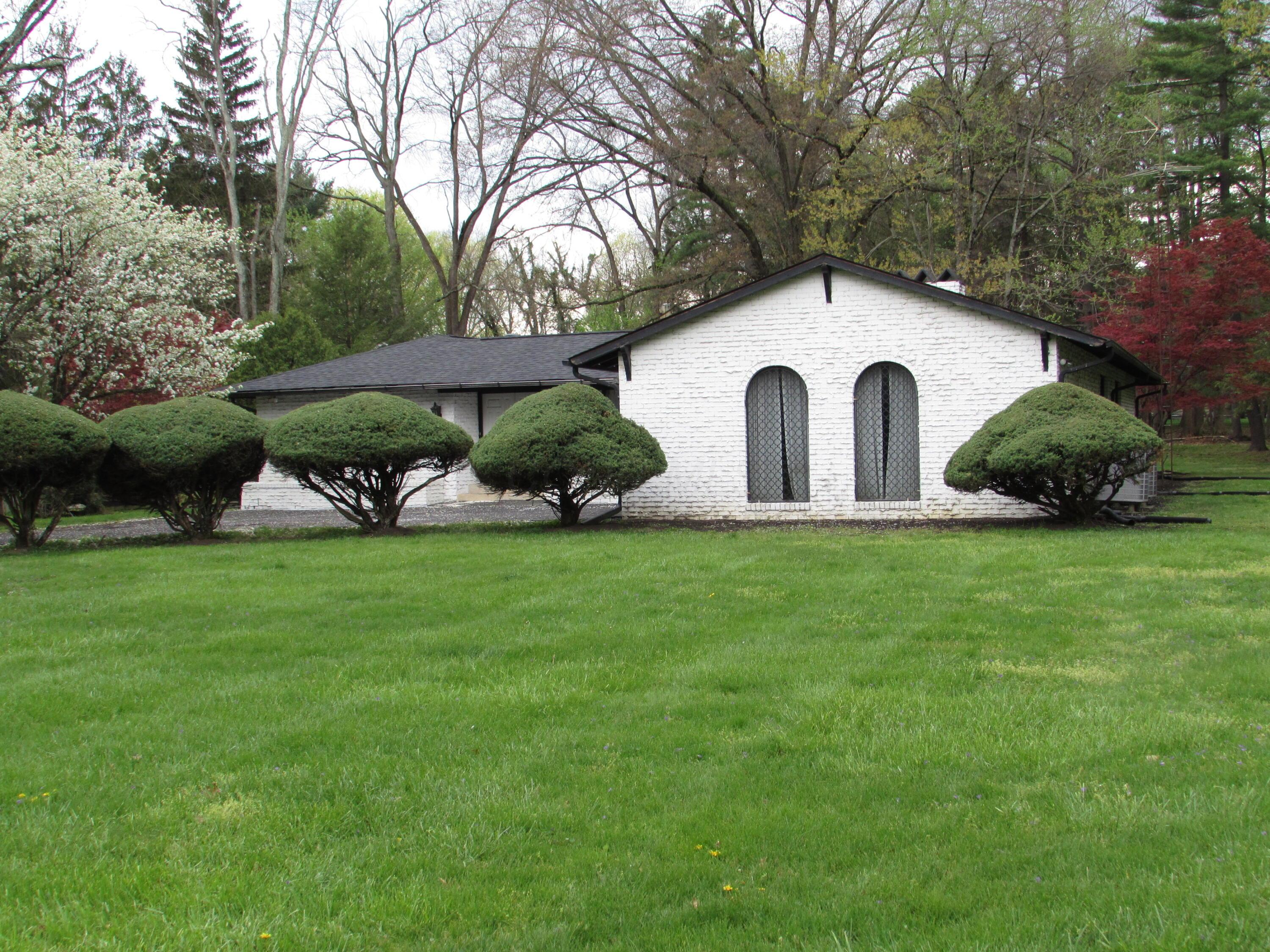 613 Old Farm Road Columbus, OH 43213 - Photo 1 of 70 IMG_3180