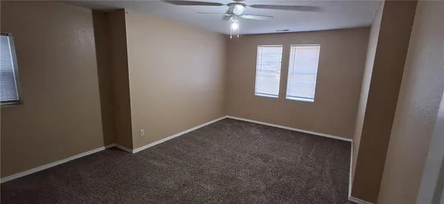 $950 | 405 South 15th Street, St. Joseph, MO 64501