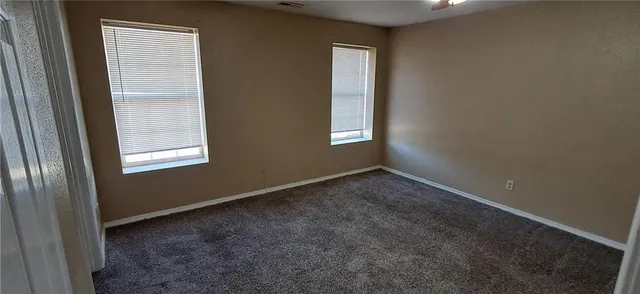 $950 | 405 South 15th Street, St. Joseph, MO 64501