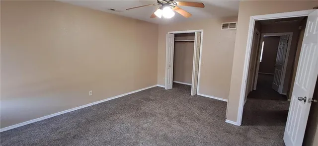 $950 | 405 South 15th Street, St. Joseph, MO 64501