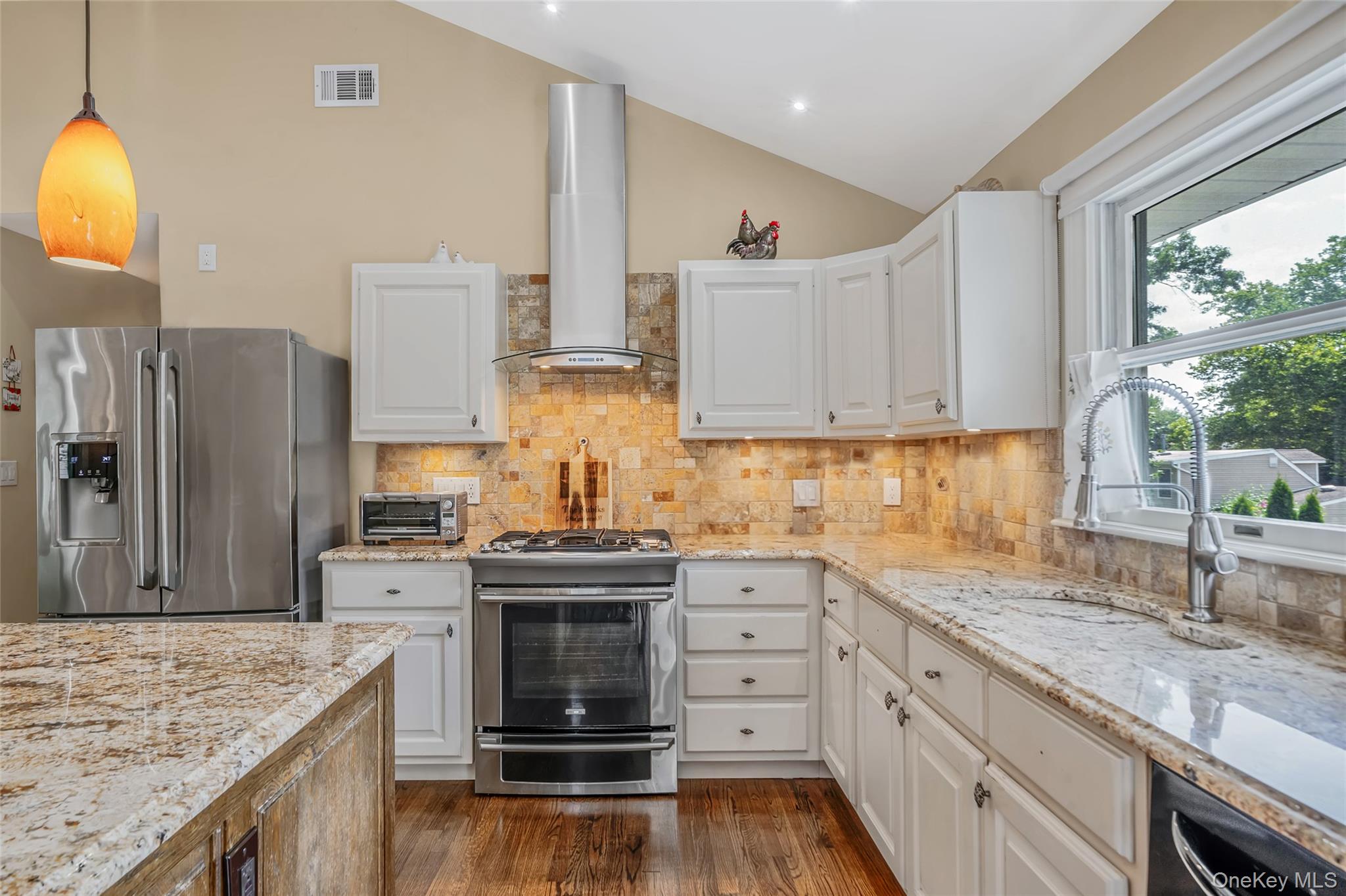 12 Alice Lane Commack, NY 11725 - Photo 7 of 38 Gallery Image 7