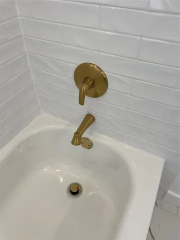 a bathroom with a toilet