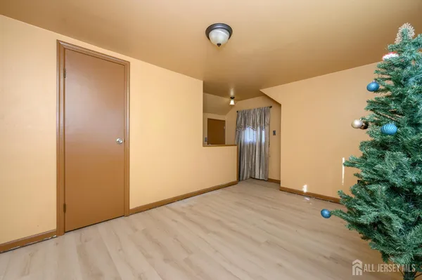 $3,500 | 1 Ovington Avenue, Edison, NJ 08817