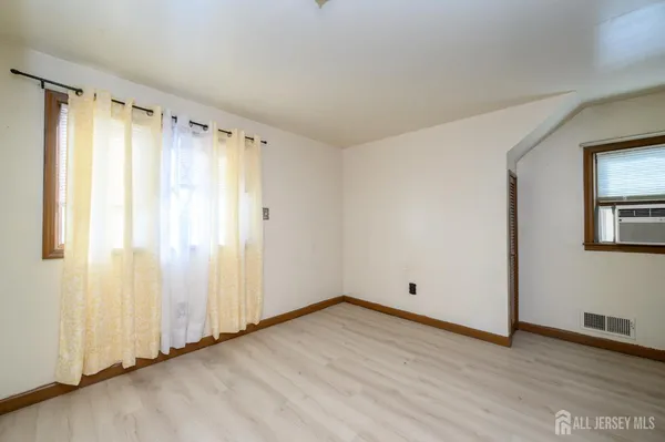 $3,500 | 1 Ovington Avenue, Edison, NJ 08817