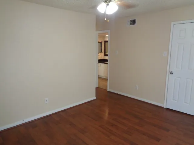 $995 | 12400 Overbrook Lane, Unit 47C, Houston, TX 77077