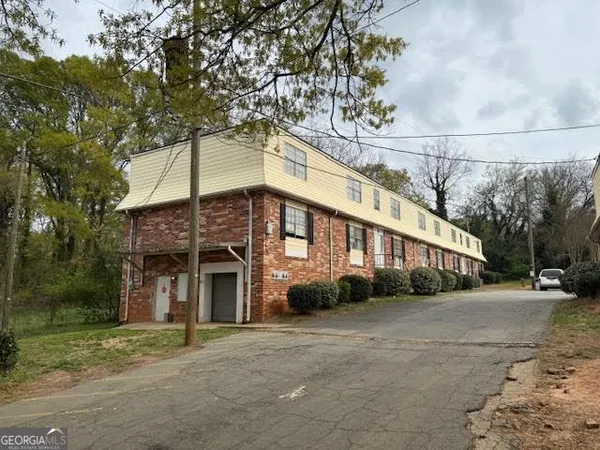 $1,050 | 1110 West Poplar Street, Griffin, GA 30224