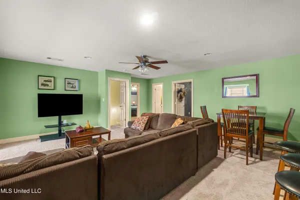 $549,500 | 92 Highpointe Drive, Hattiesburg, MS 39402