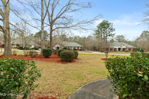 $549,500 | 92 Highpointe Drive, Hattiesburg, MS 39402