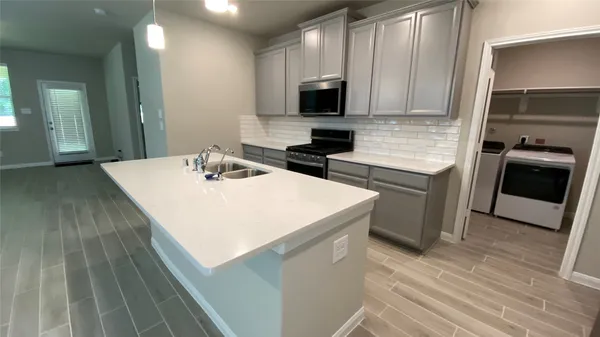 $2,450 | 7059 Silverleaf Oak Street, Conroe, TX 77304