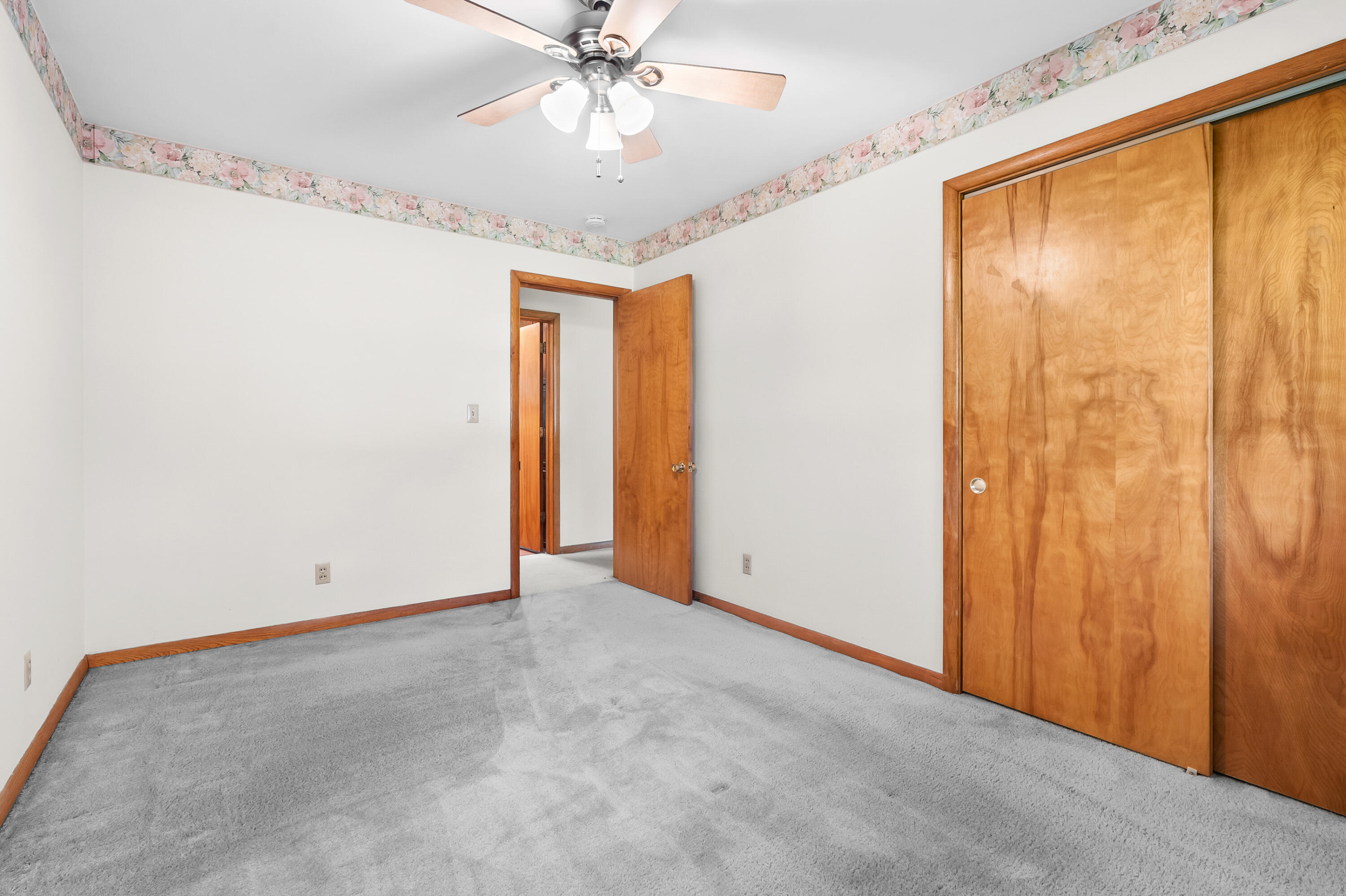 1077 Riverside Drive Battle Creek, MI 49015 - Photo 15 of 34 Riverside Dr 1077 Battle Creek 49015-14
