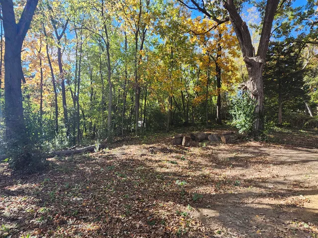 $39,900 | 33625 Palm Drive, Burlington, WI 53105