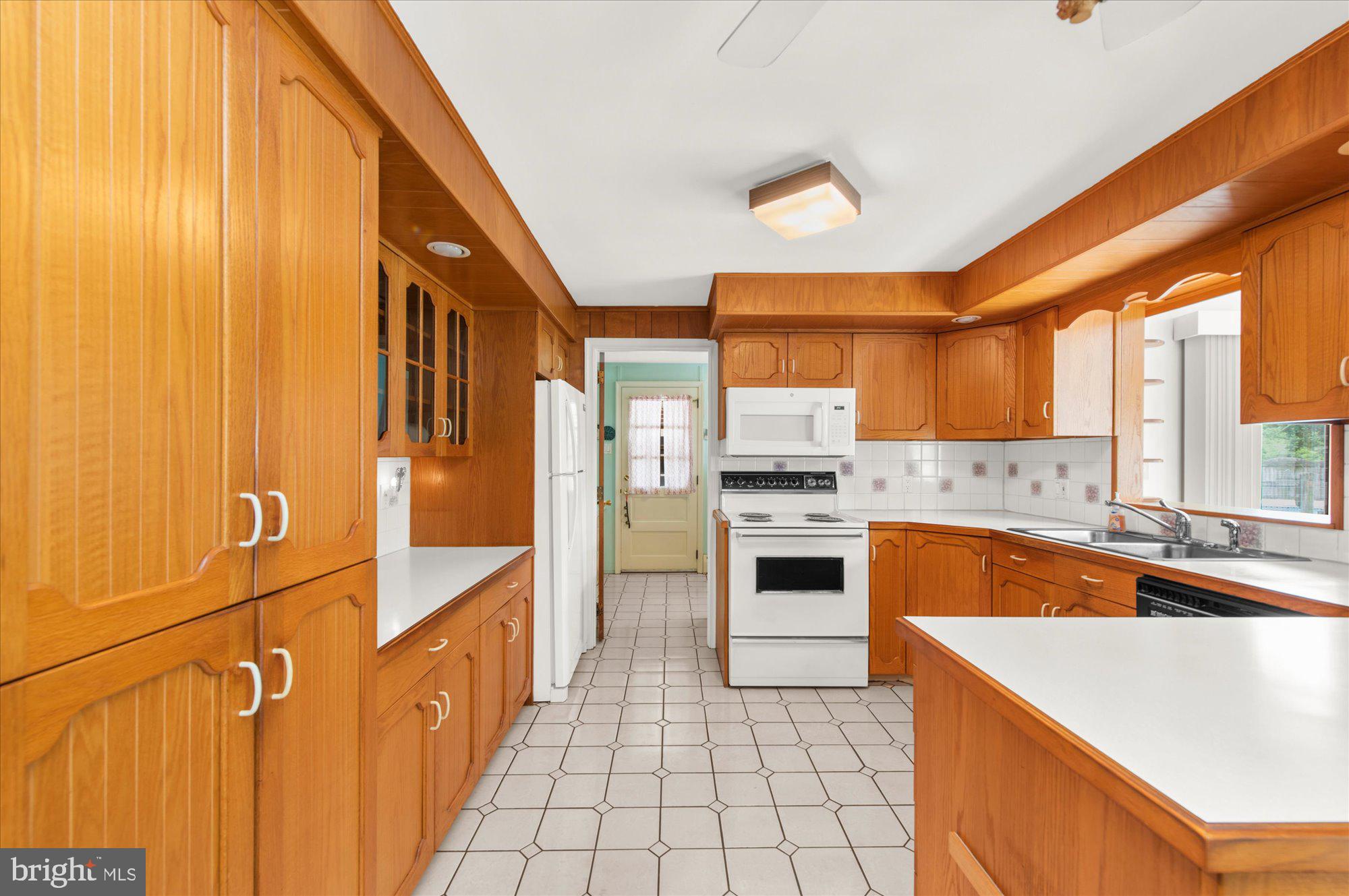 338 Borough Line Road Collegeville, PA 19426 - Photo 9 of 51
