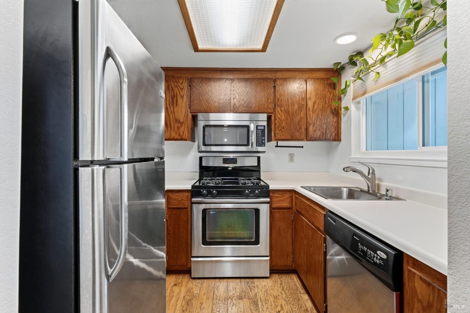 428 Occidental Circle Santa Rosa, CA 95401 - Photo 20 of 38 Gallery Image 20