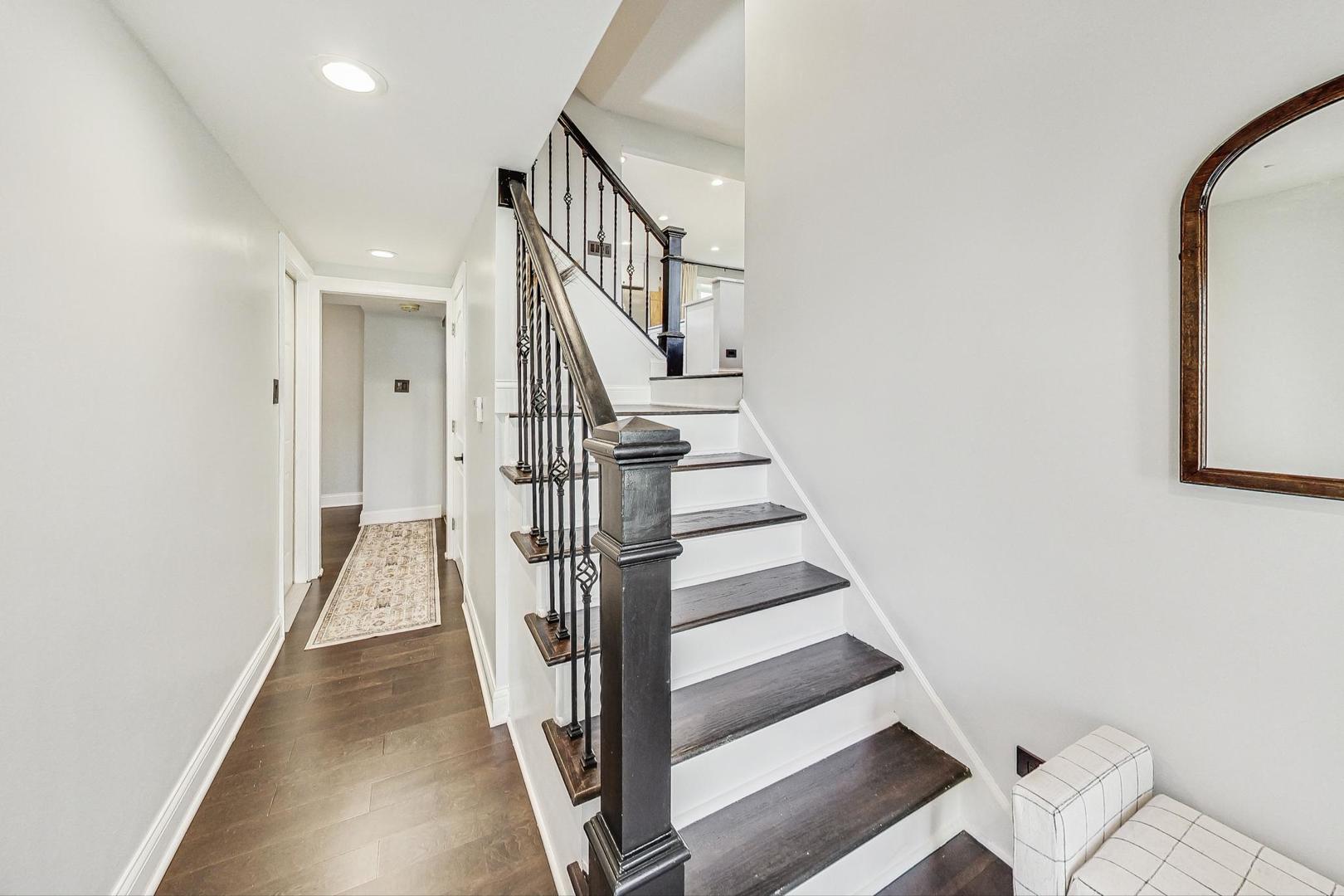 389 Dulles Road Des Plaines, IL 60016 - Photo 19 of 36 Gallery Image 19