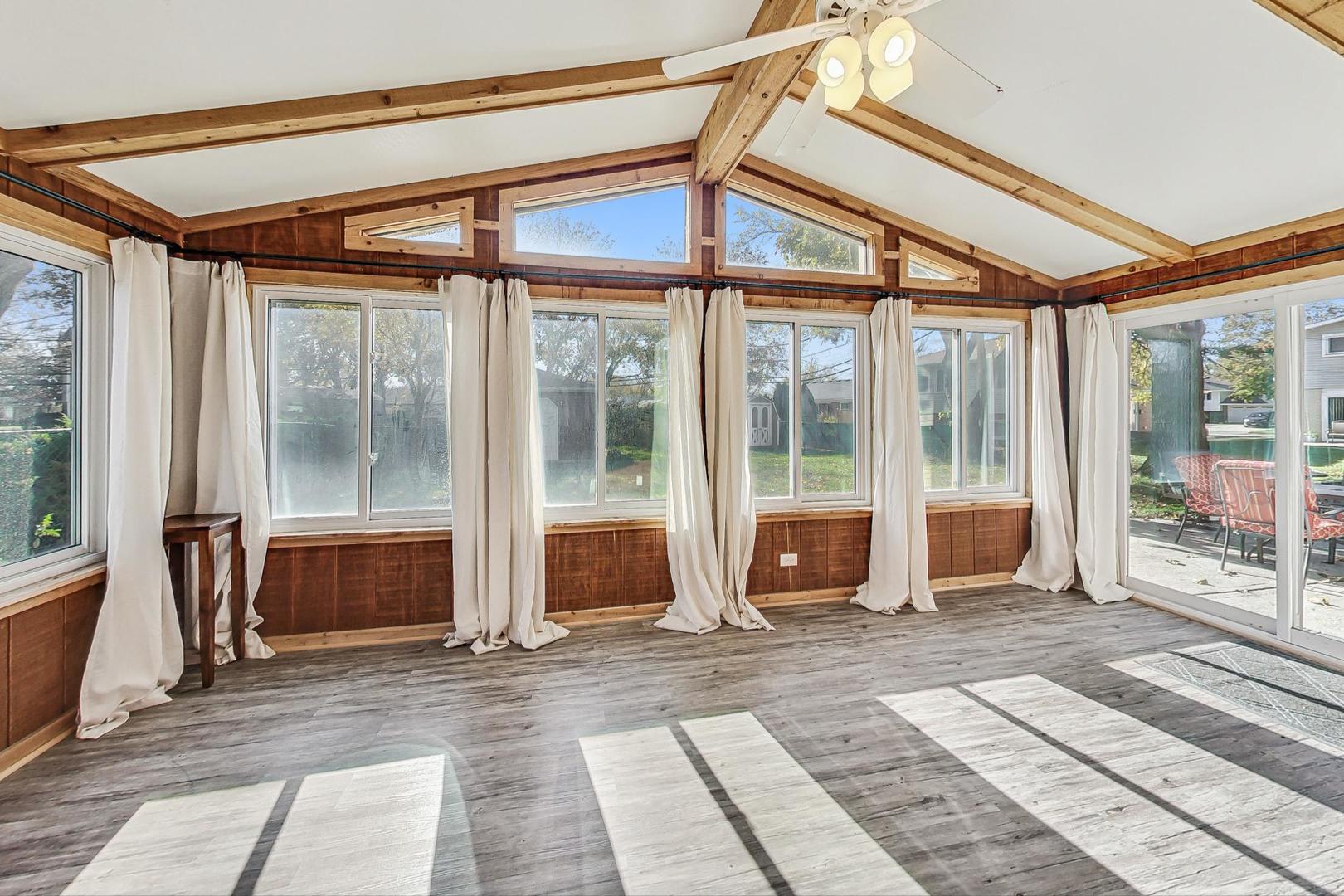 389 Dulles Road Des Plaines, IL 60016 - Photo 26 of 36 Gallery Image 26