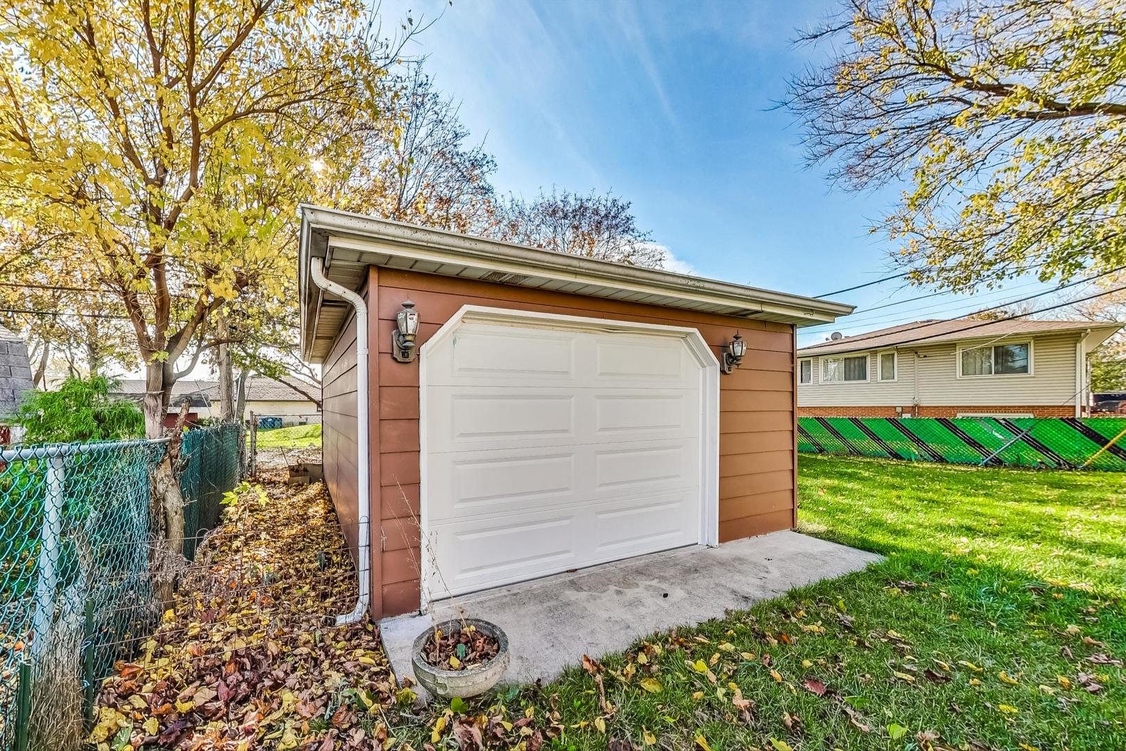 389 Dulles Road Des Plaines, IL 60016 - Photo 31 of 36 Gallery Image 31